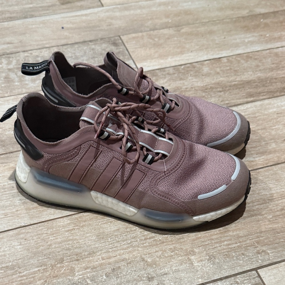 Athletic Shoes Wmns Adidas NMD_V3 W Boost Athletic Gym Shoe/ Purple White FZ6139